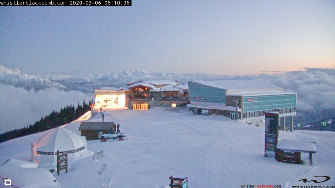 16 INCHES OF POWDER OVERNIGHT!  THE NORTHERN PNW SCORES.
