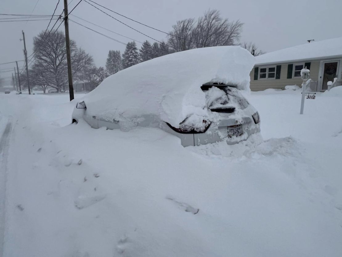 Northeast Gets BURIED With 5+ Feet - Dry Streak Relief on the Way For the West